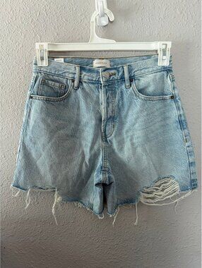 Pacsun High Rise Relaxed Short size 26 light wash. 6in inseam